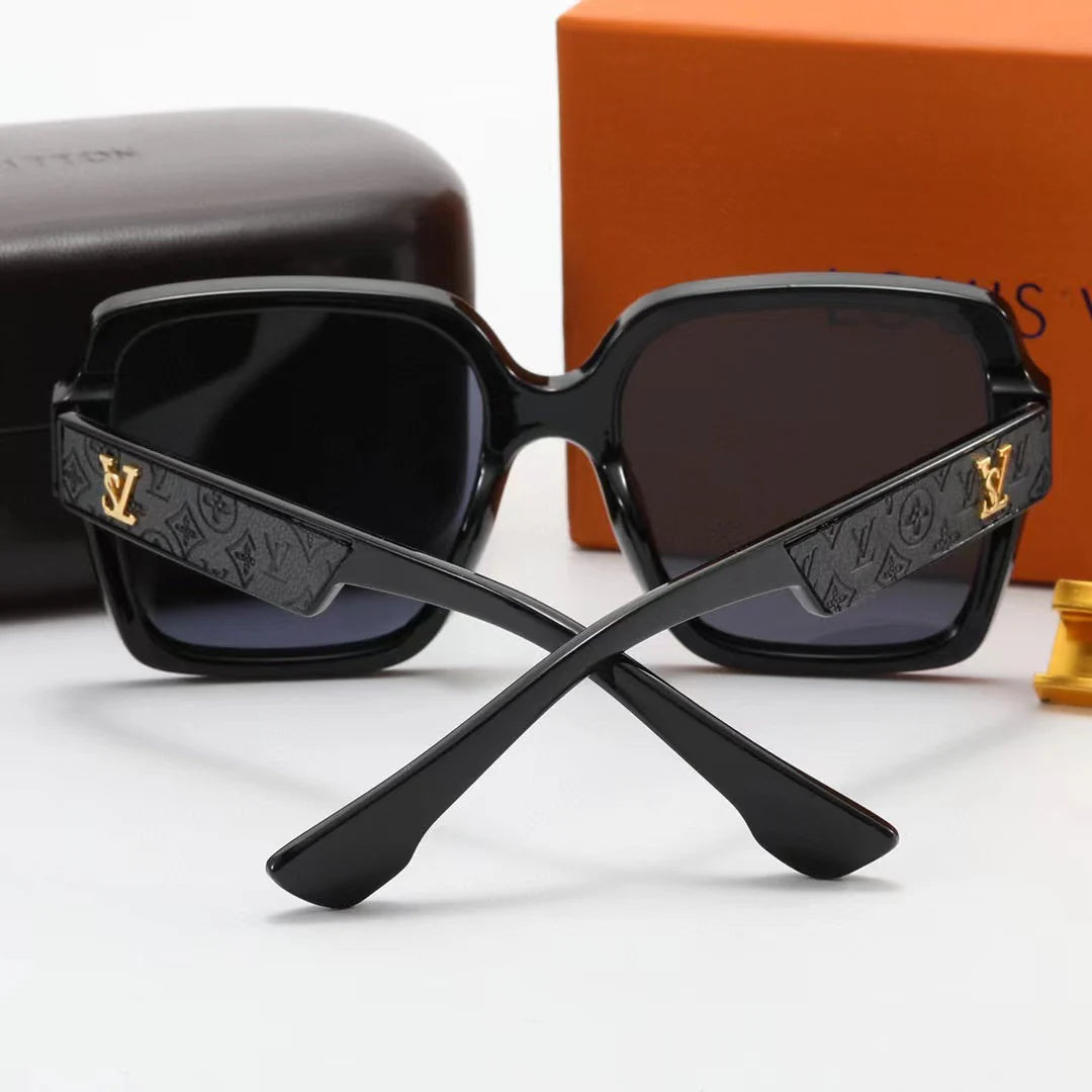 Large frame UV resistant fashion sunglasses