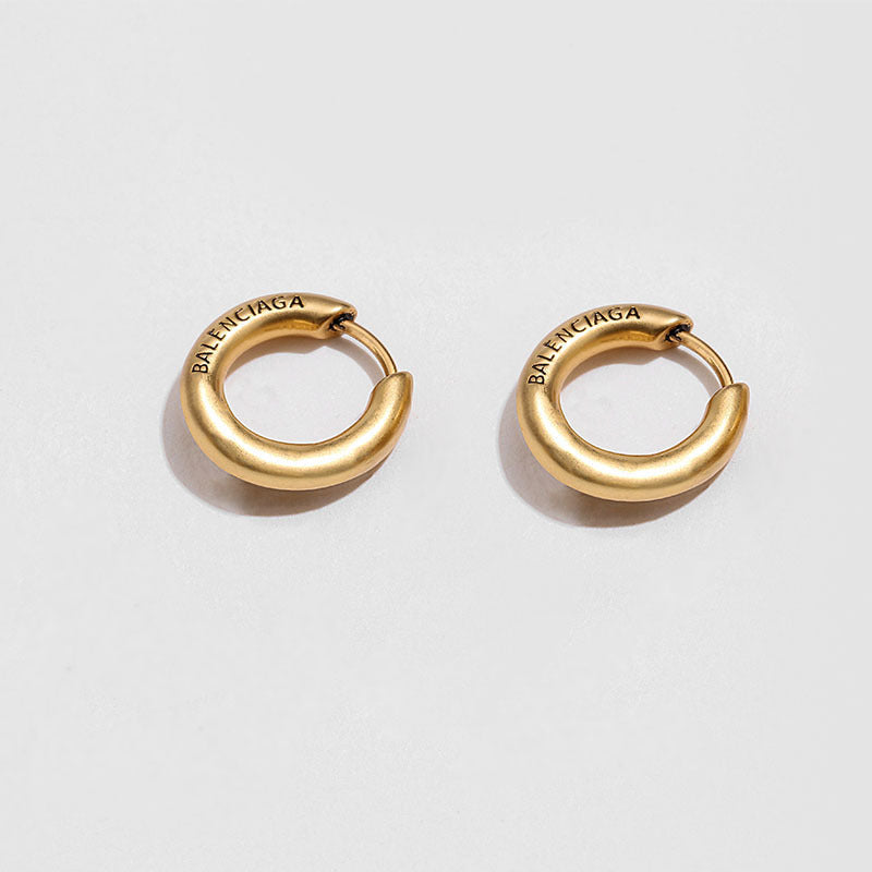 Hollow B letter tide earrings