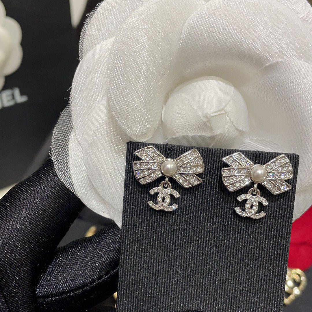 Sparkling Zircon Bow Earrings