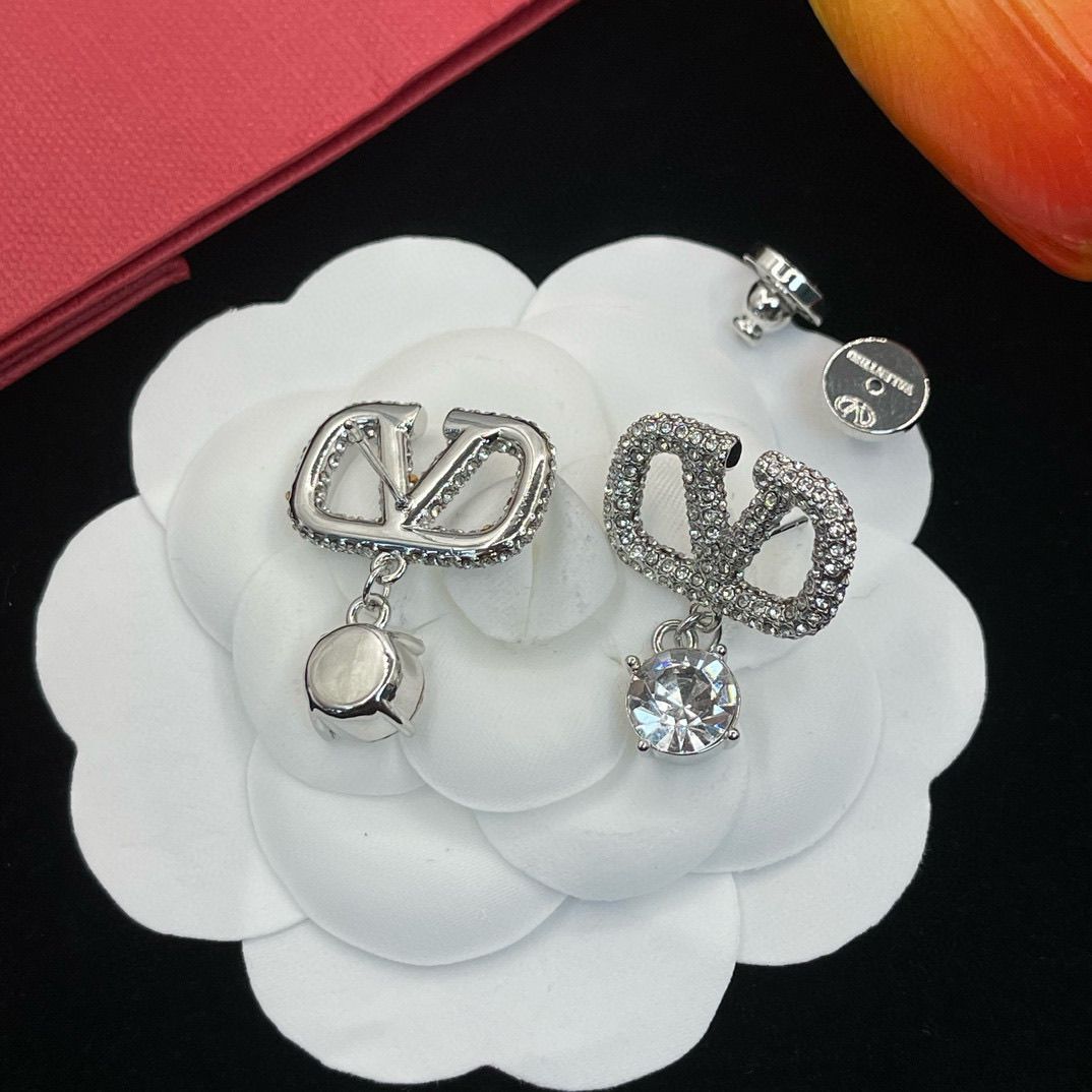 Full Diamond V Letter Earrings