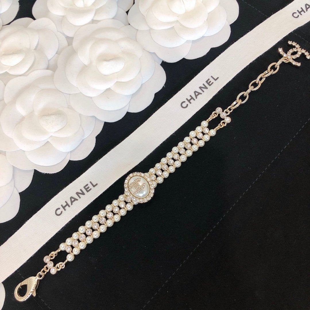 Luxury Pearl Rhinestone Bracelet