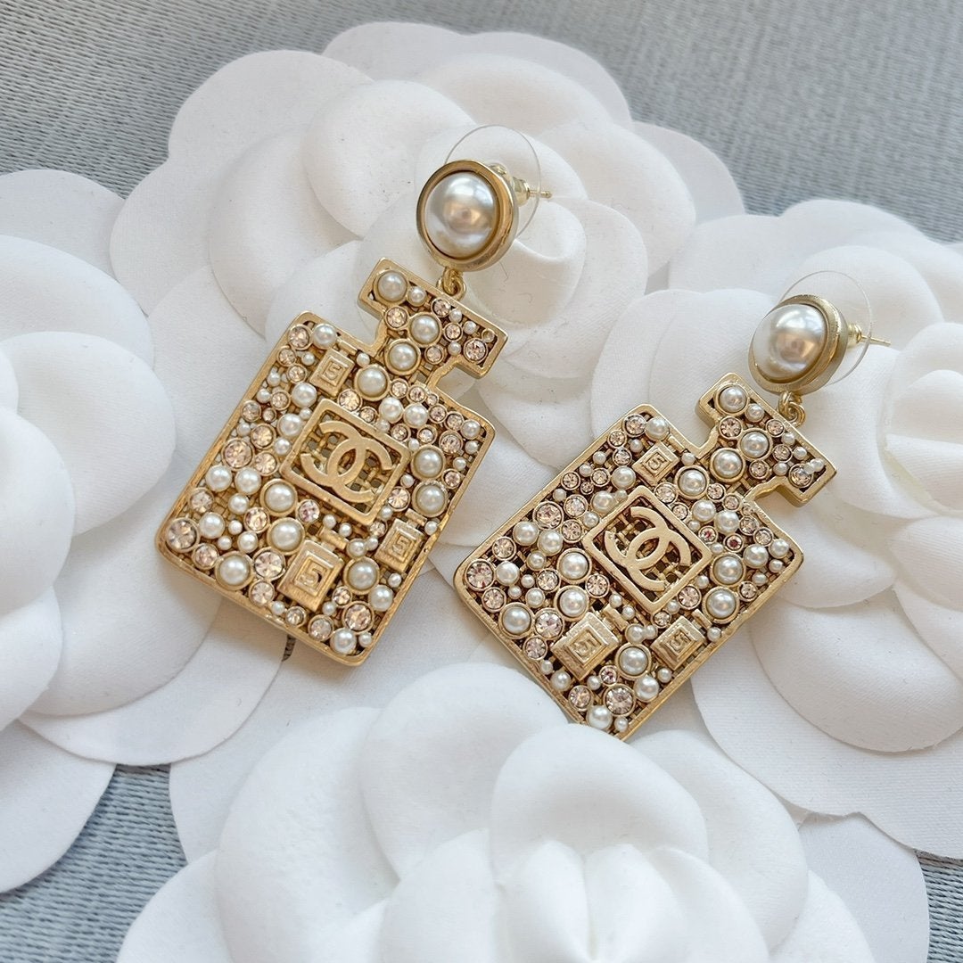 Luxury Pearl Wine Bottle Drop Earrings