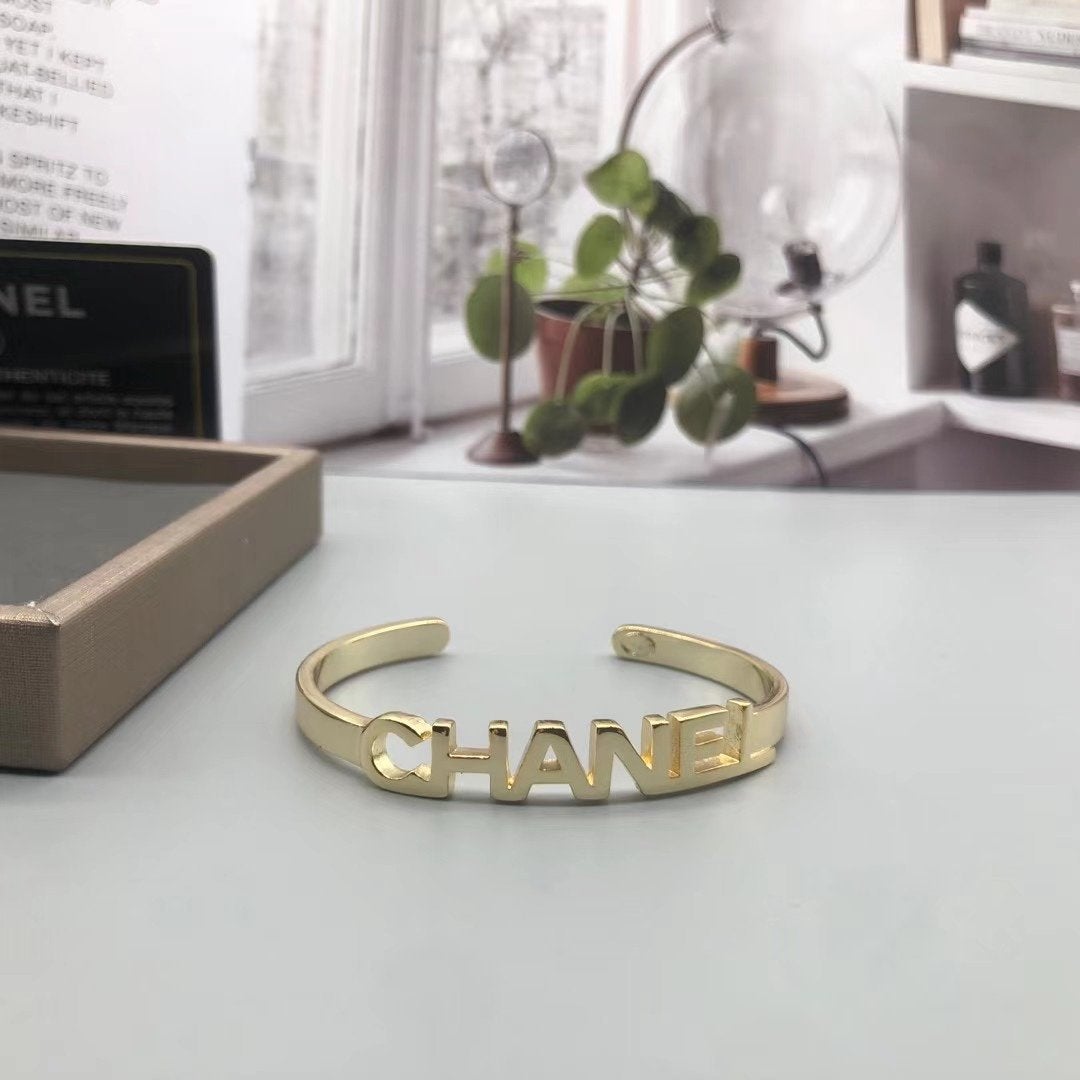 Fashion Letter Open Bracelet