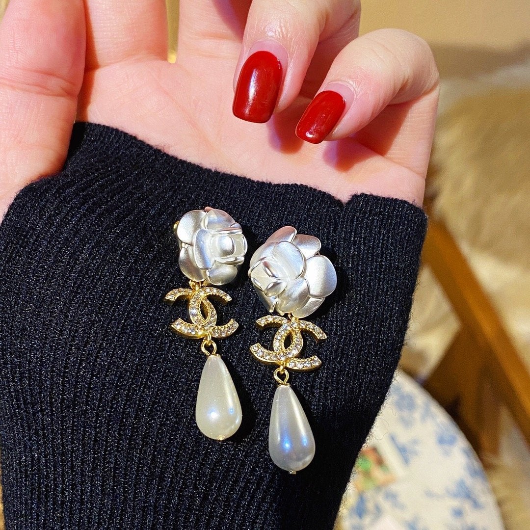 Camellia Pearl Earrings