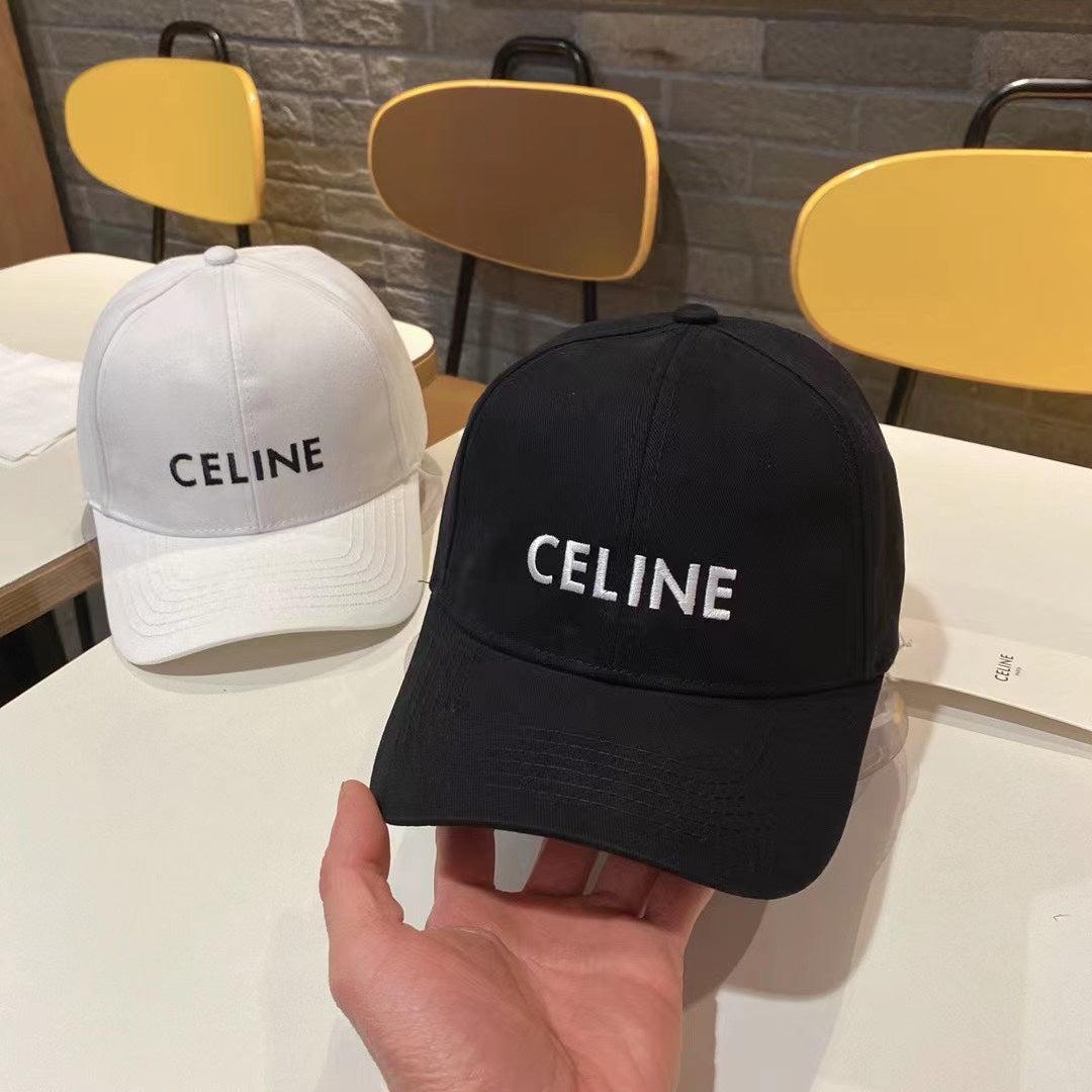 Fashion simple solid color alphabet baseball cap