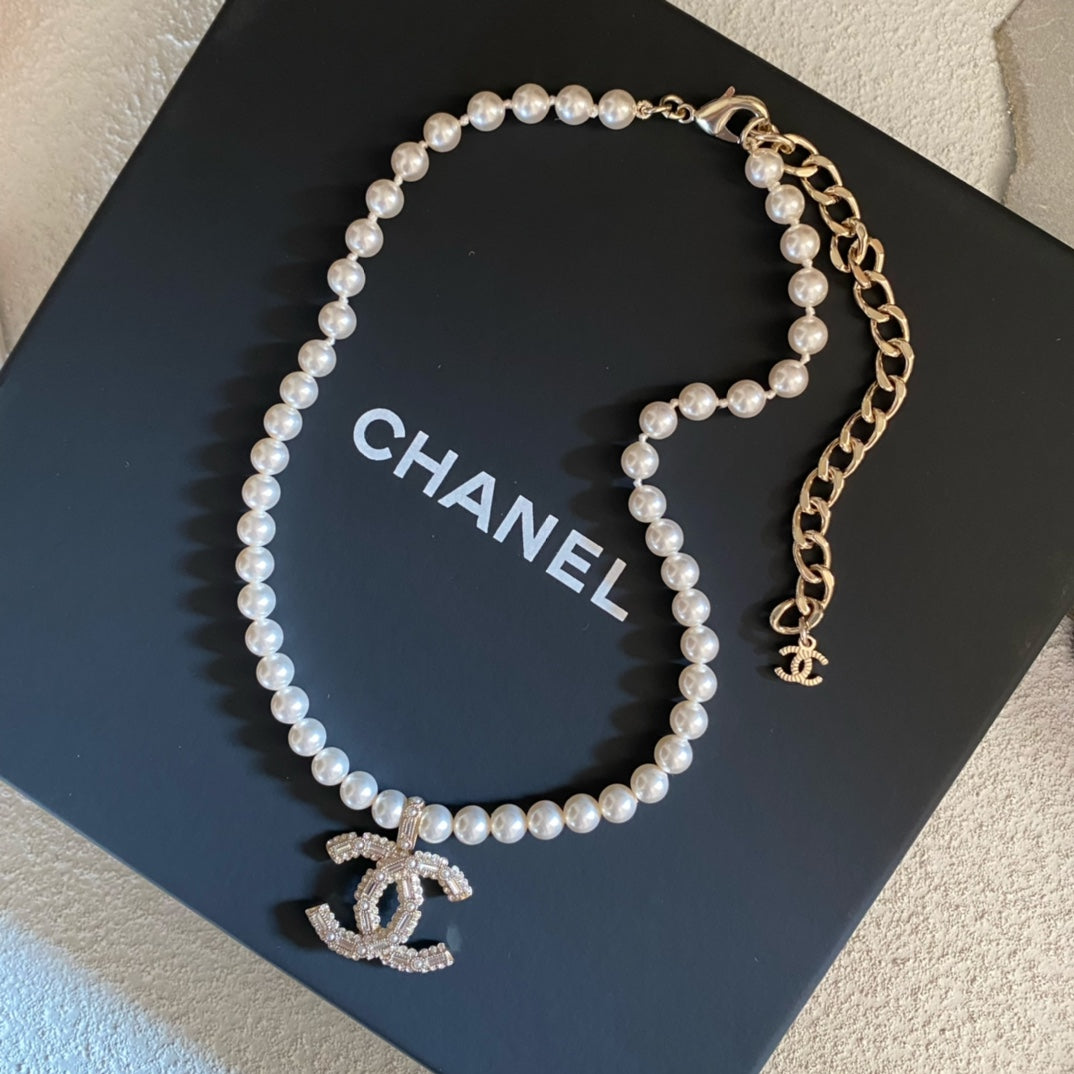 Double C Pendant Pearl Necklace