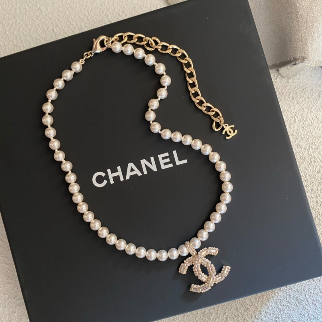 Double C Pendant Pearl Necklace