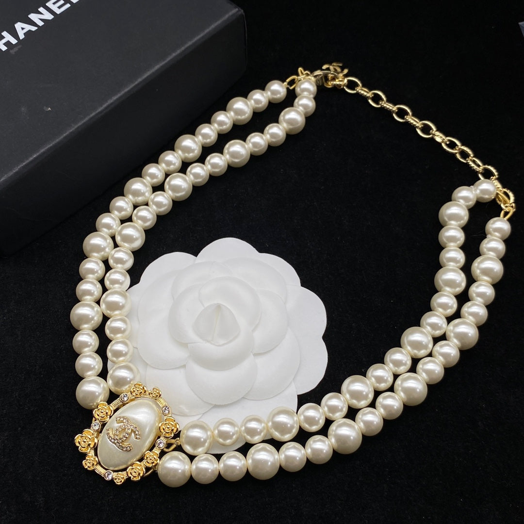 Fashion CC Pearl Charm Necklace