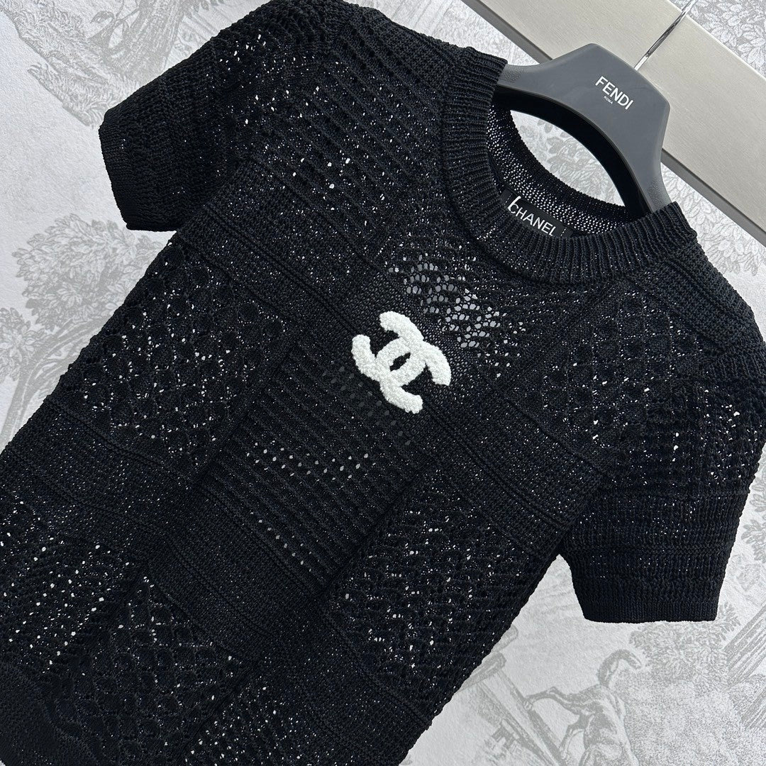 Hollow short sleeve knitted