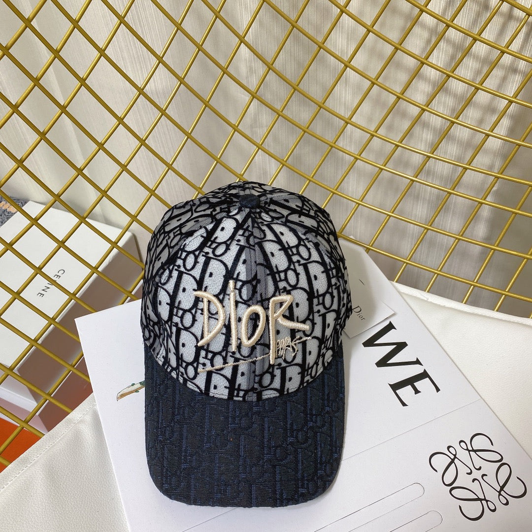 Embroidered Mesh Stitching Baseball Cap