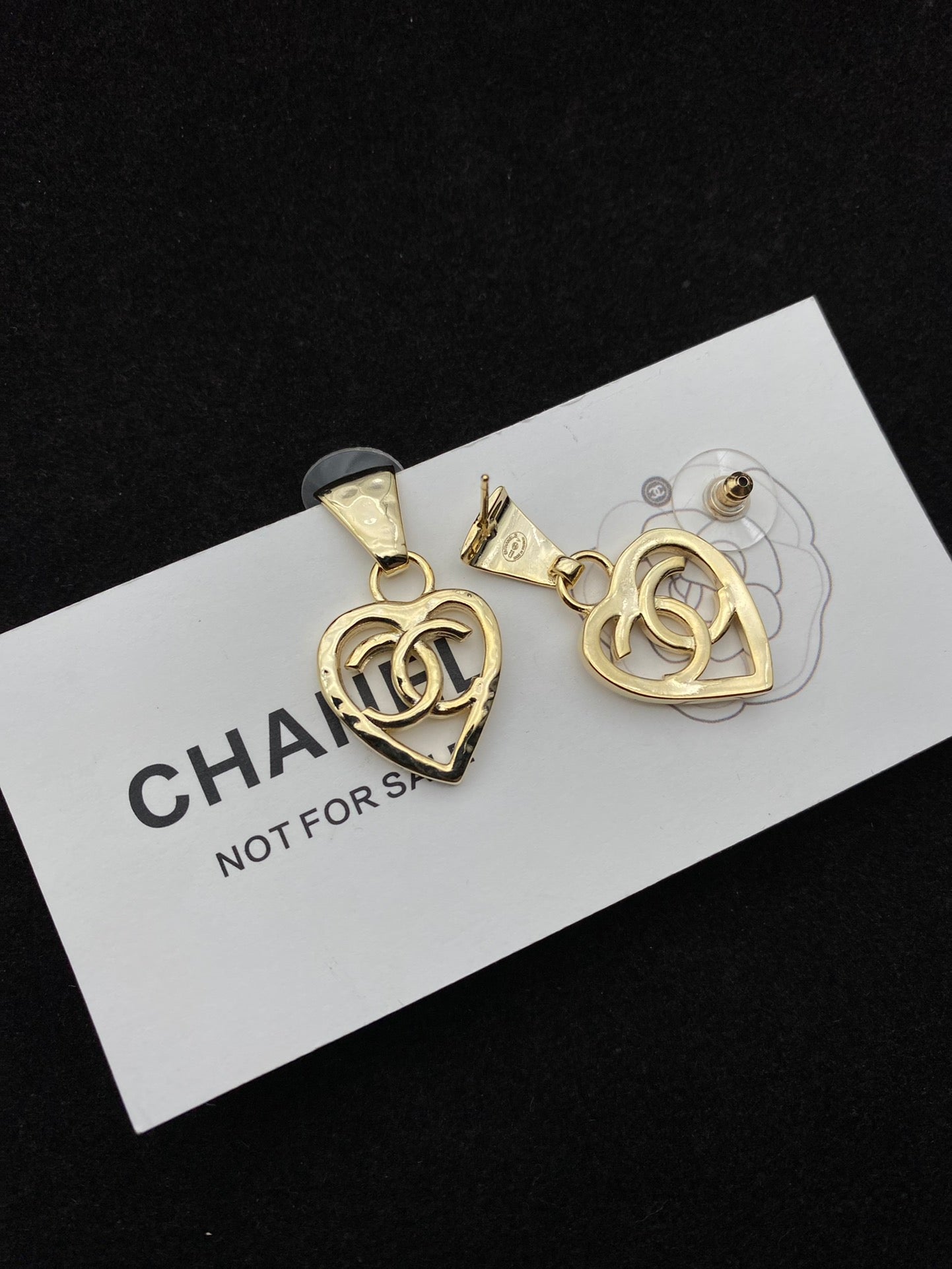 Temperament Heart Hollow Earrings