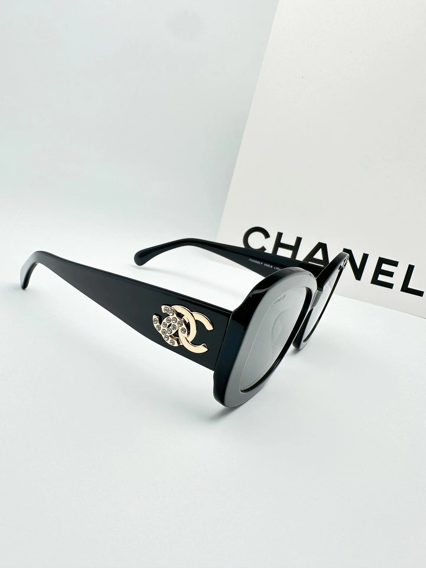 Retro Diamond Stylish Sunglasses