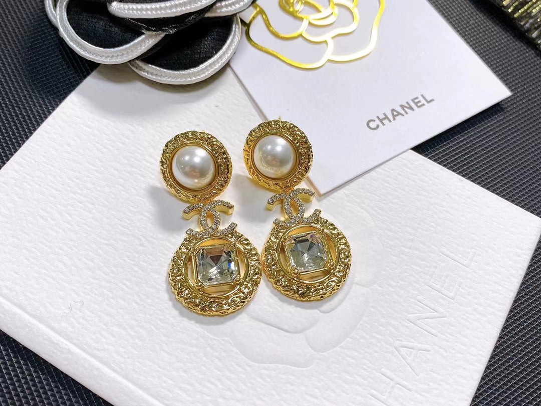 Elegant Crystal Diamond Drop Earrings