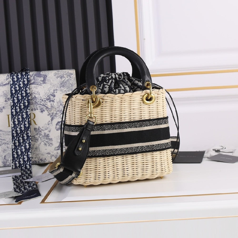 Stylish Top-handle Bag W88