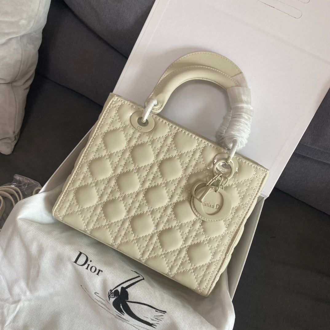 Medium Lady Bag D4