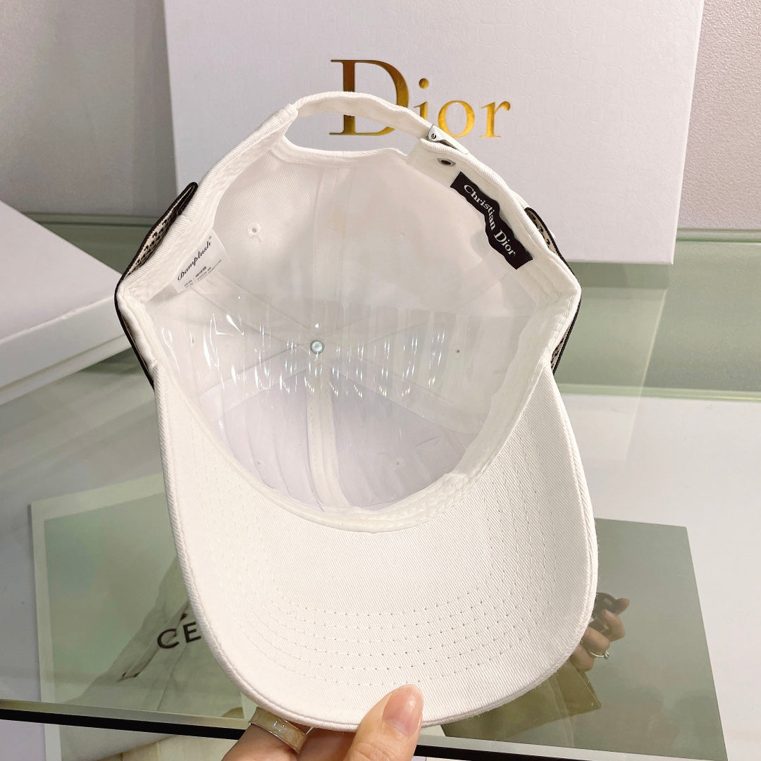 Stylish Letter Web Baseball Cap