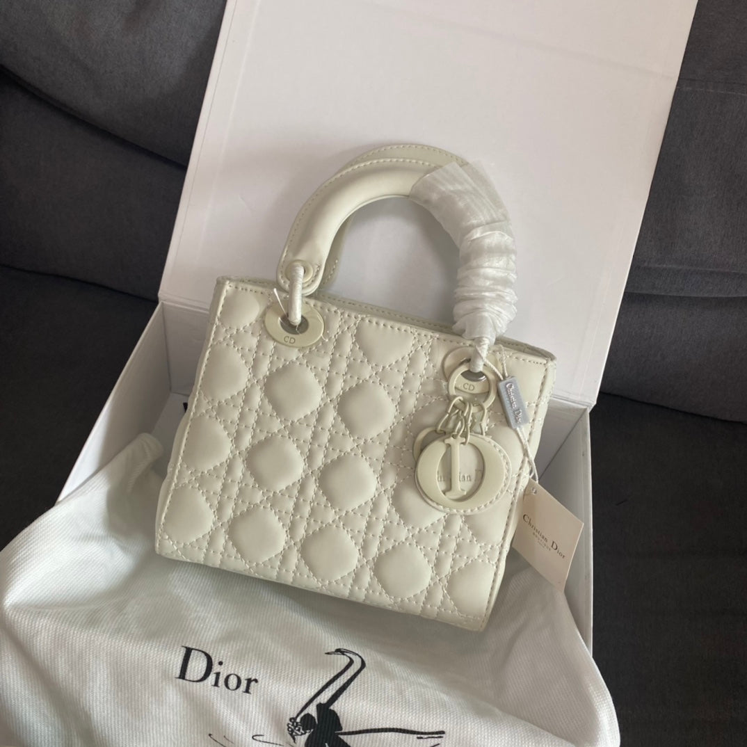 Medium Lady Bag D4