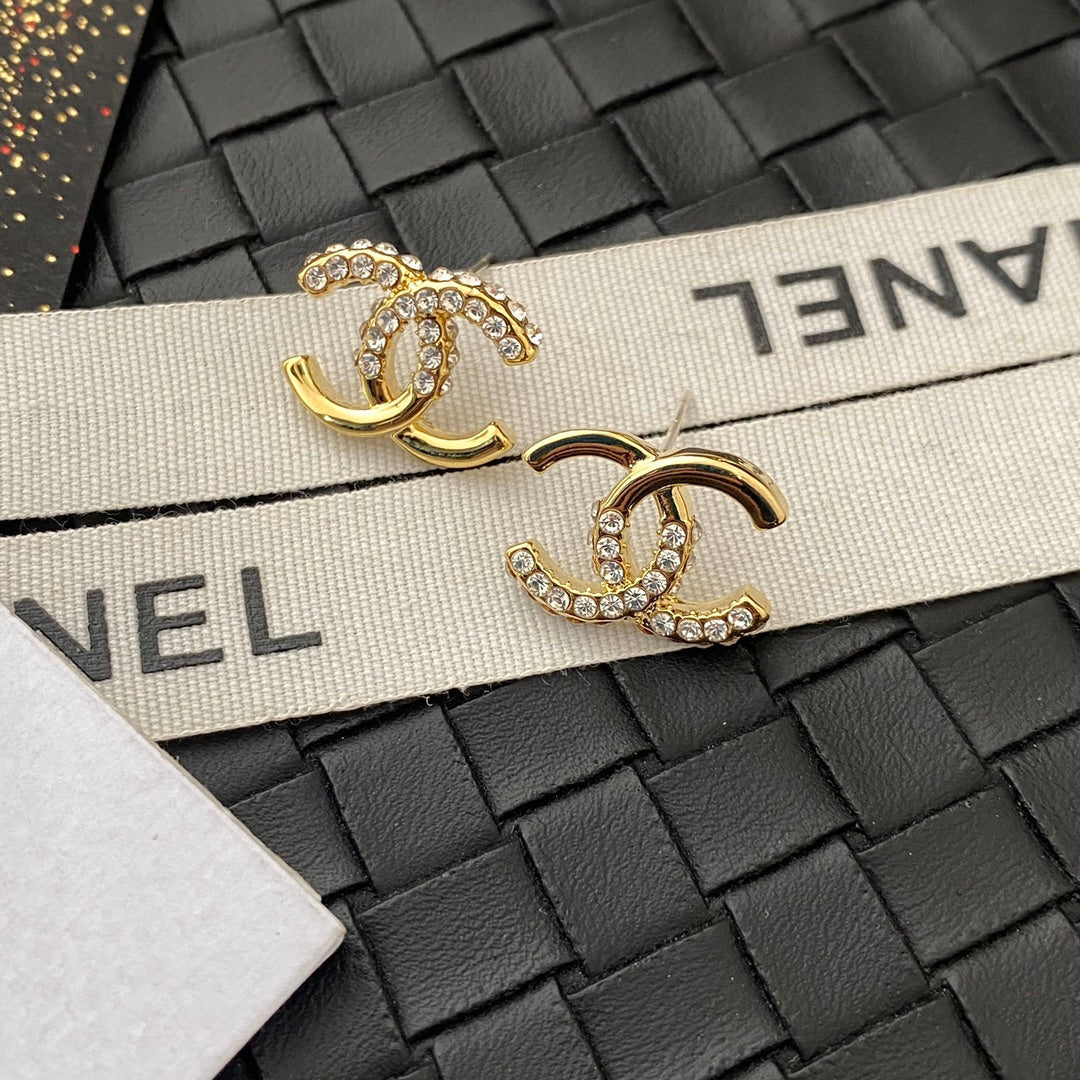 Fashion Half Rhinestone Stitching Earrings