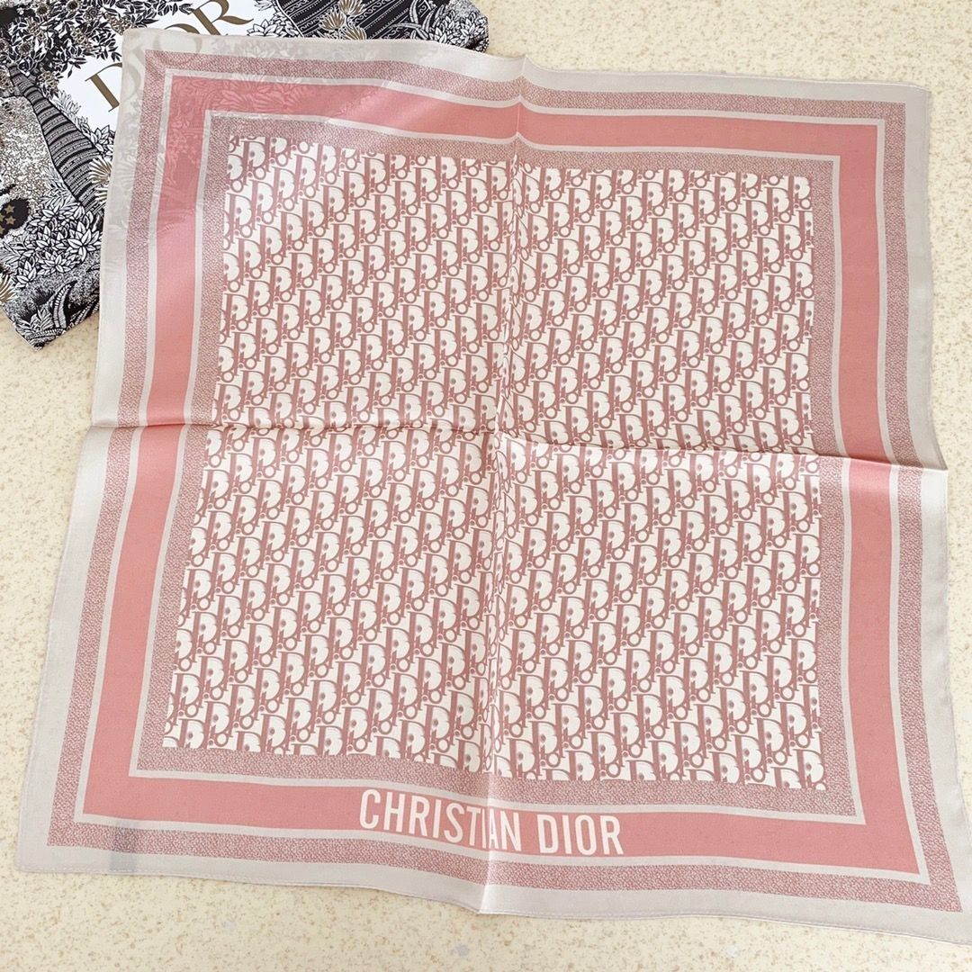 Fashion Retro Embossed Square Silk Scarf