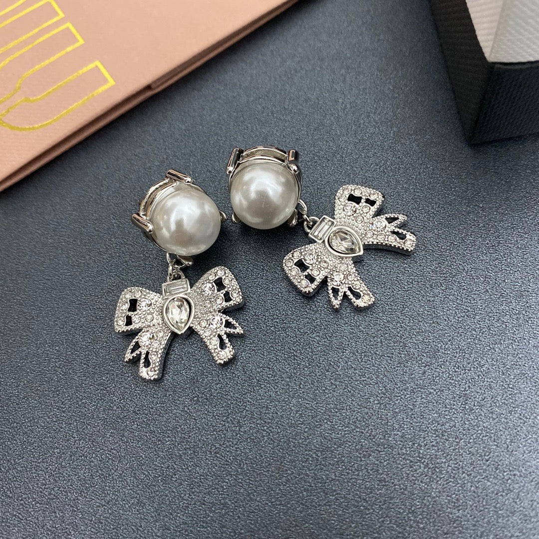 Bow Pearl Diamond Earrings