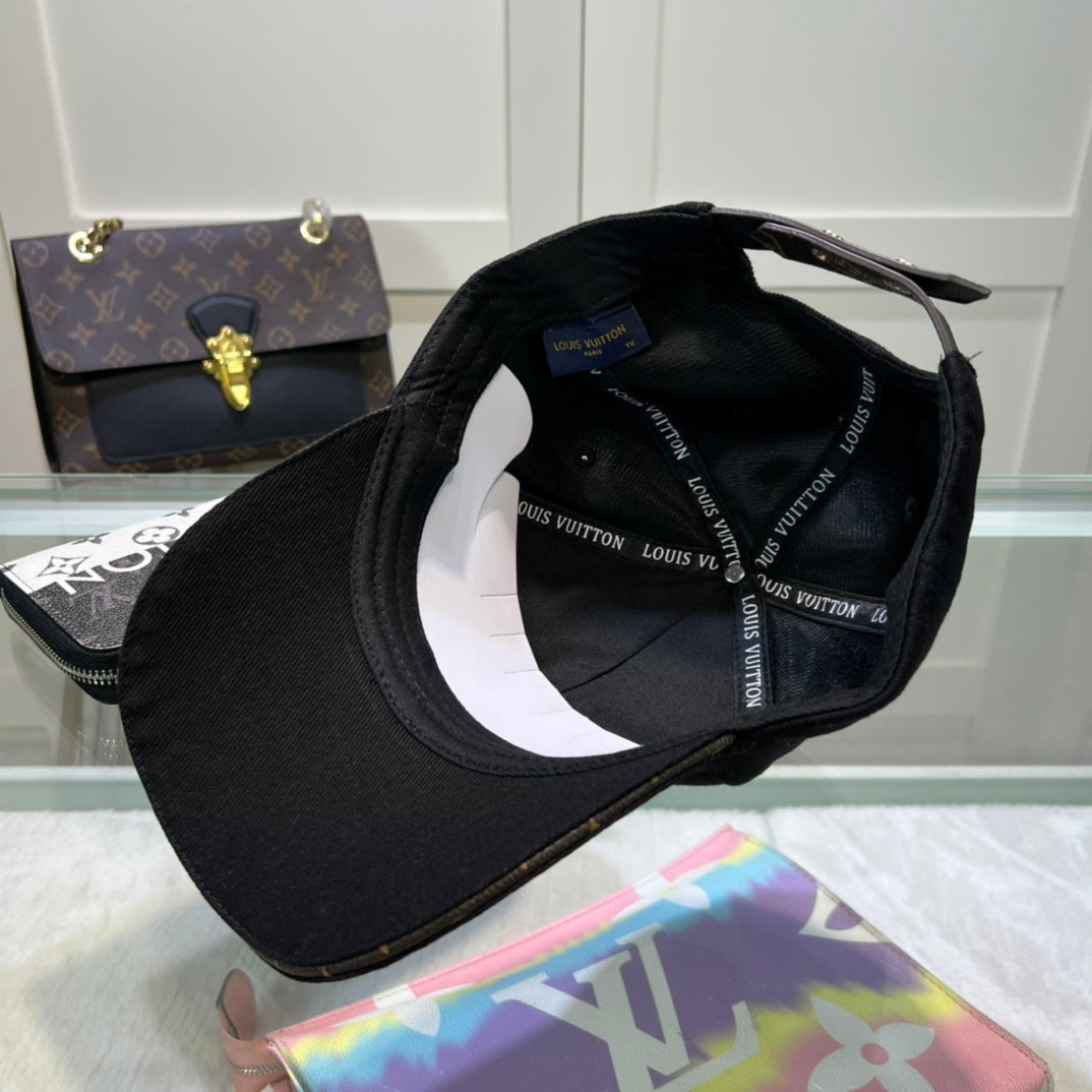 Fashion Letter Metal Logo Baseball Cap