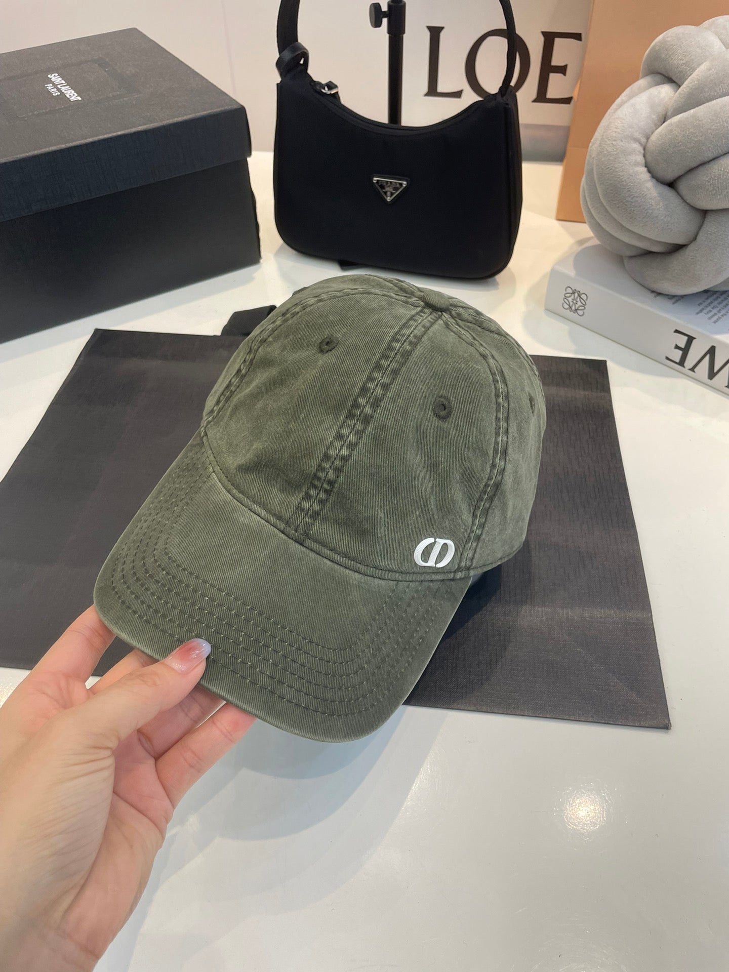 Fashionable CD Letter Baseball Cap