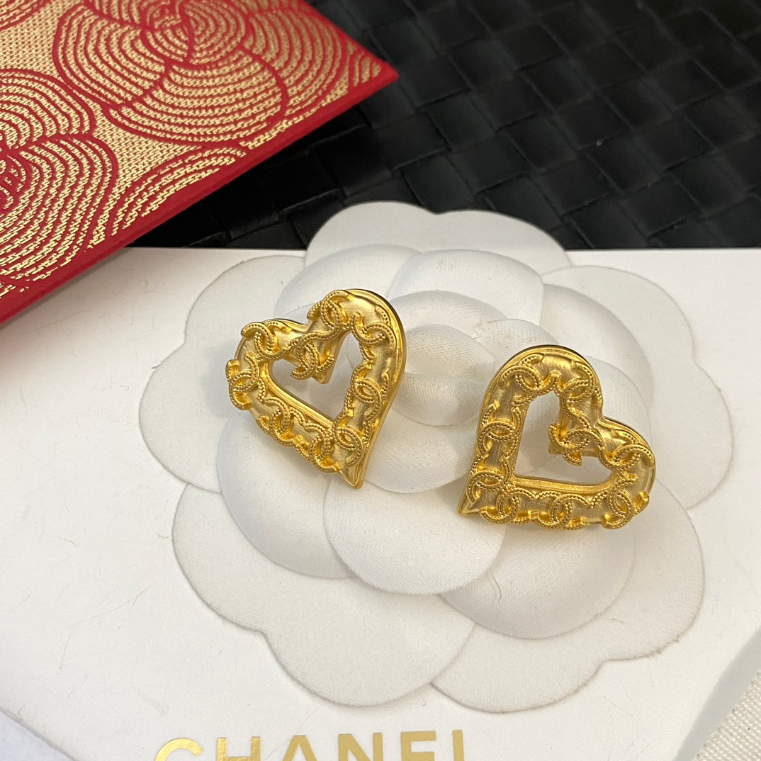 Vintage Golden Heart Earrings