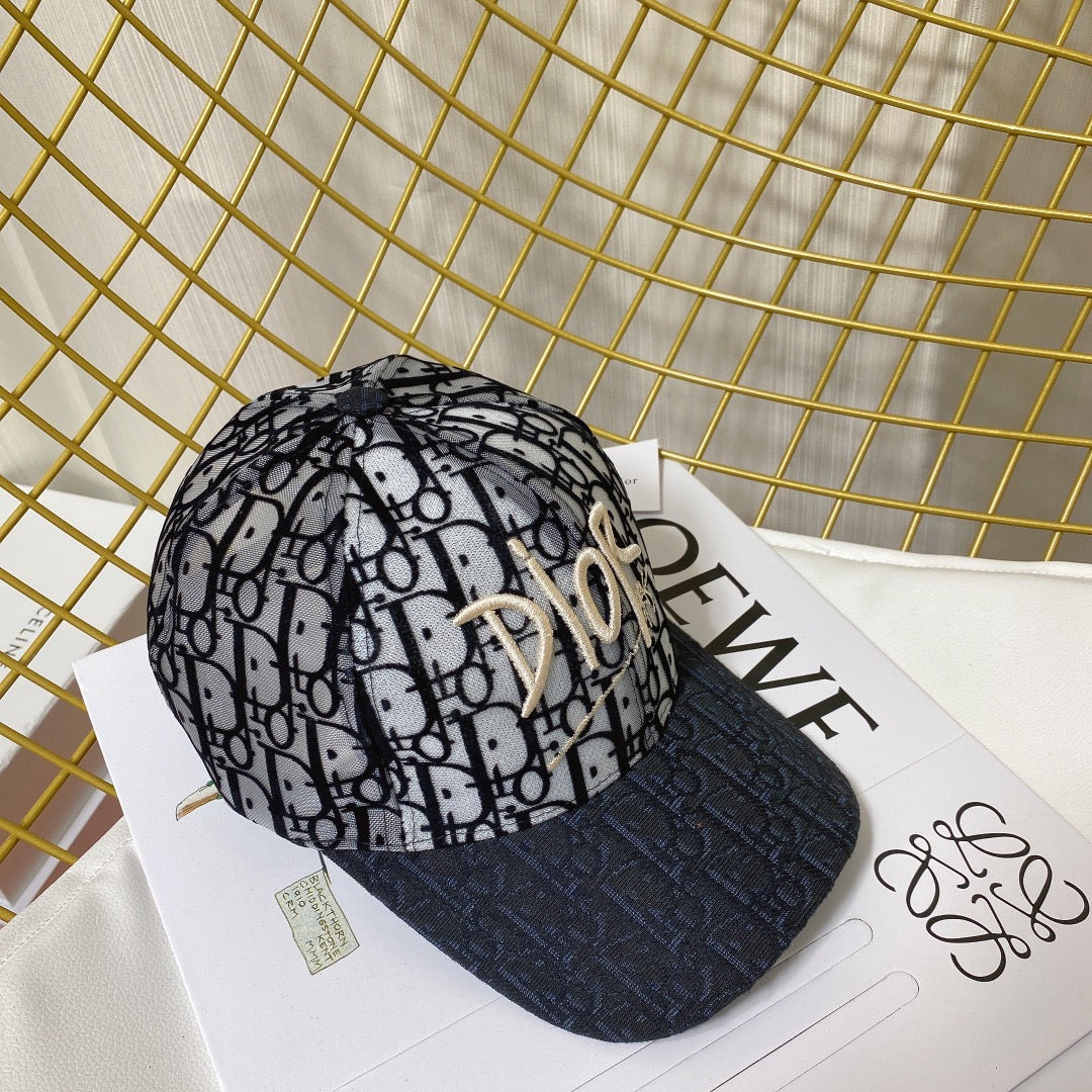 Embroidered Mesh Stitching Baseball Cap