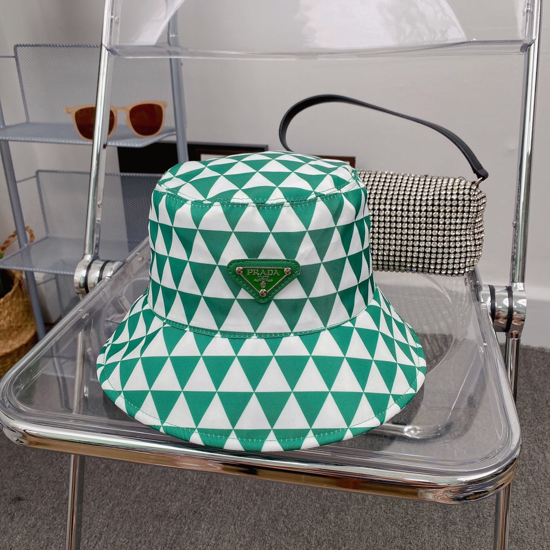 Personality Triangle Plaid Bucket Hat