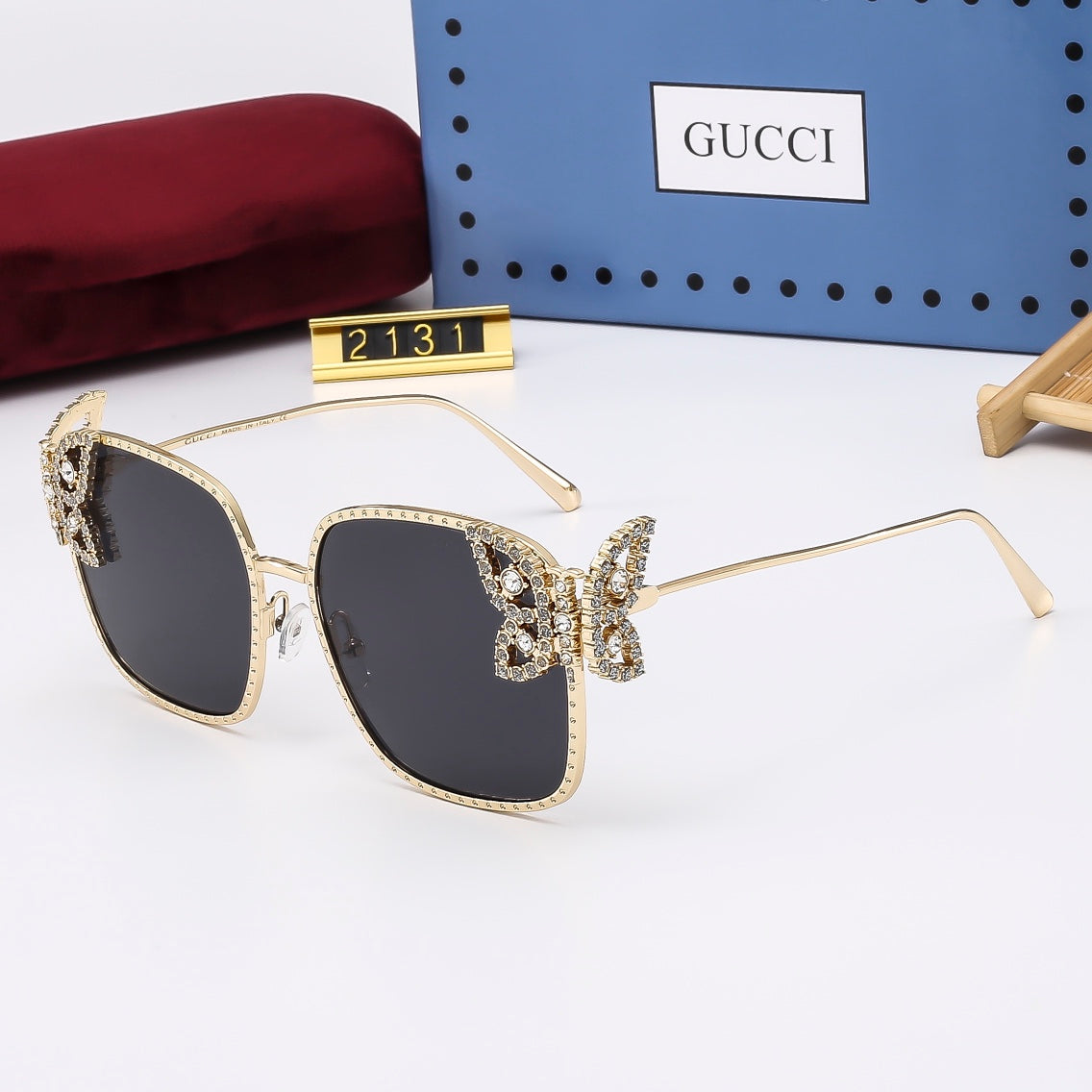 Stylish framed universal sunglasses  2131