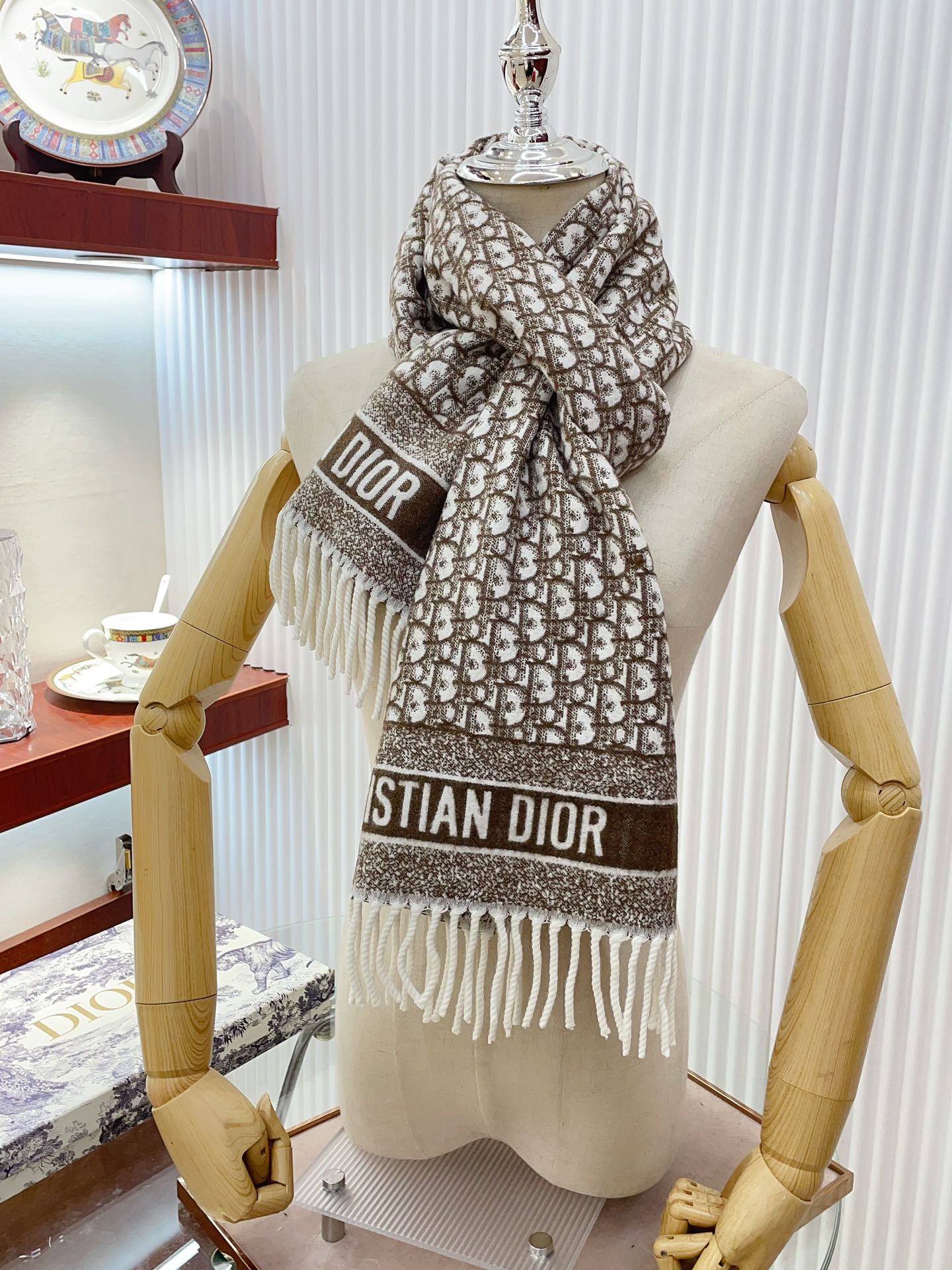 Fashion scarf