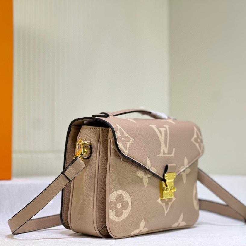 Classic Shoulder Bag W181