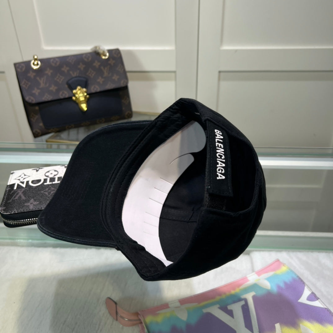 Fashion Letter Embroidered Baseball Cap