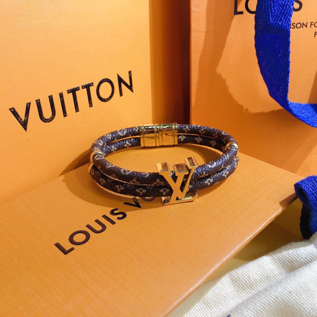 Double leather bracelet