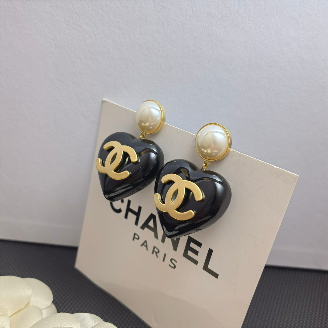 Heart Drop Pearl Earrings