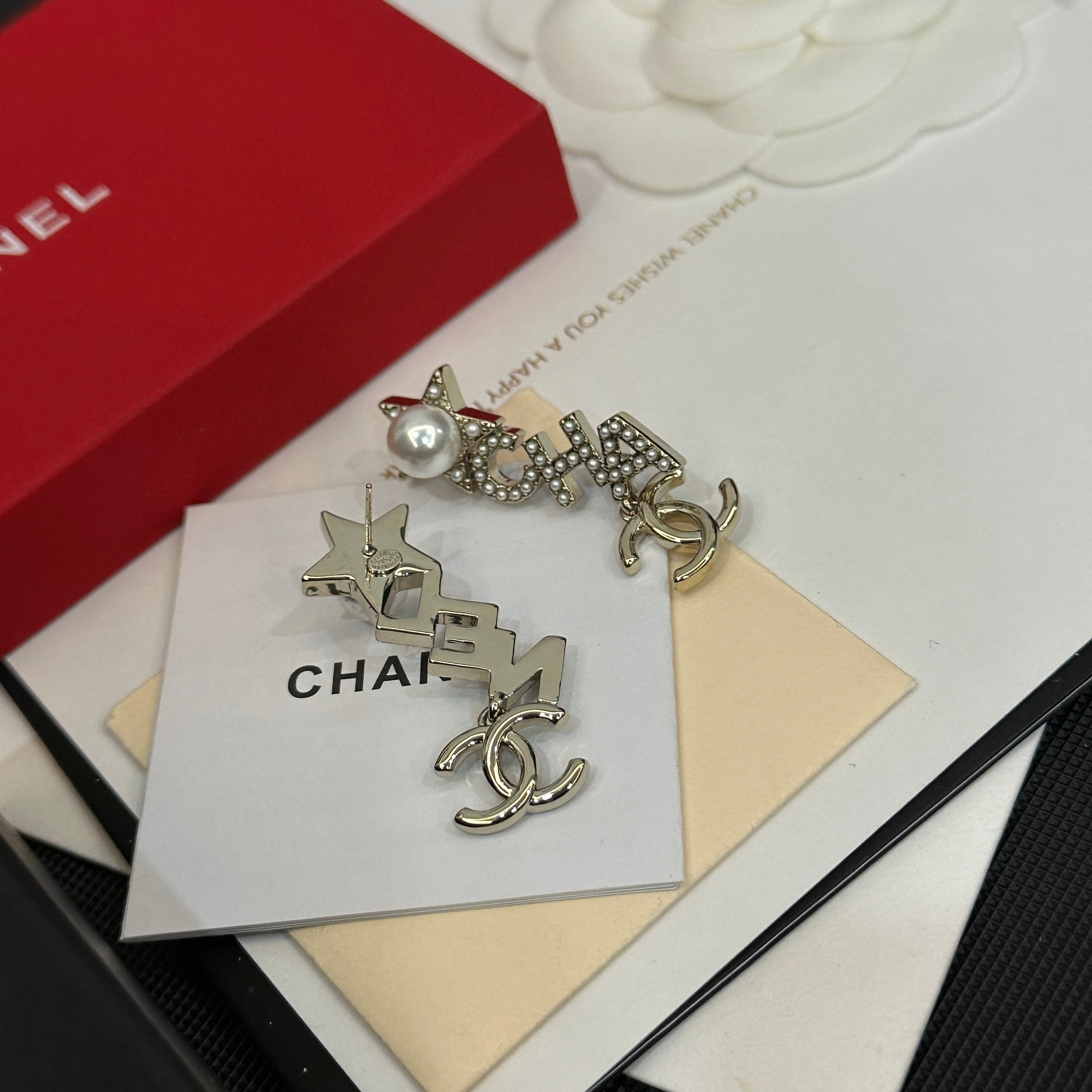 Elegant Letter Pendant Pearl Earrings