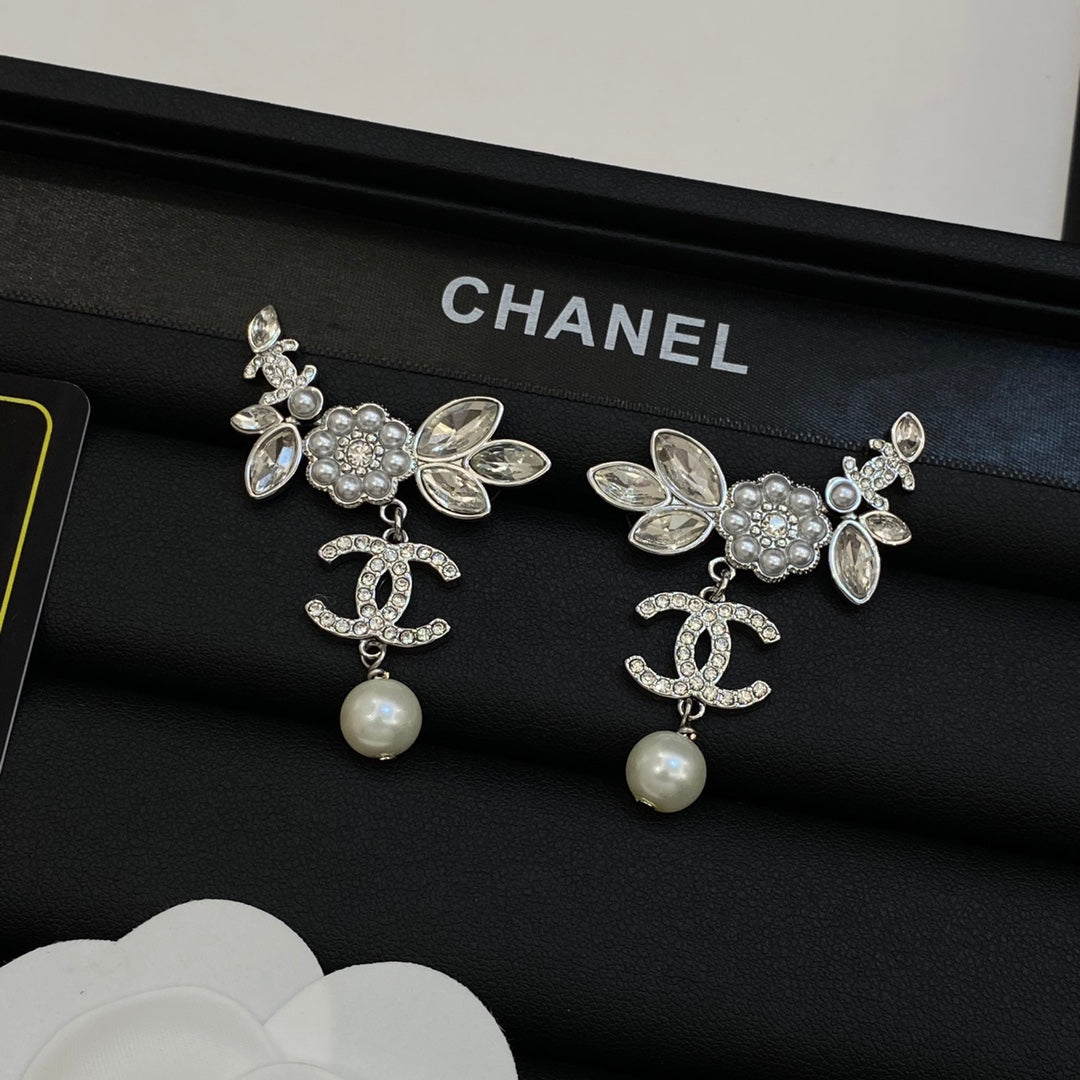 Pearl Flower Pendant Earrings