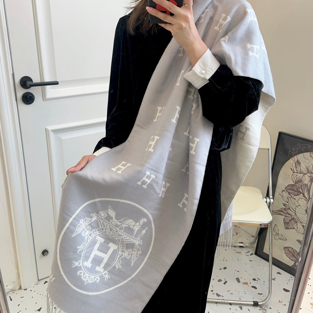 H Carriage Embossed Cashmere Scarf