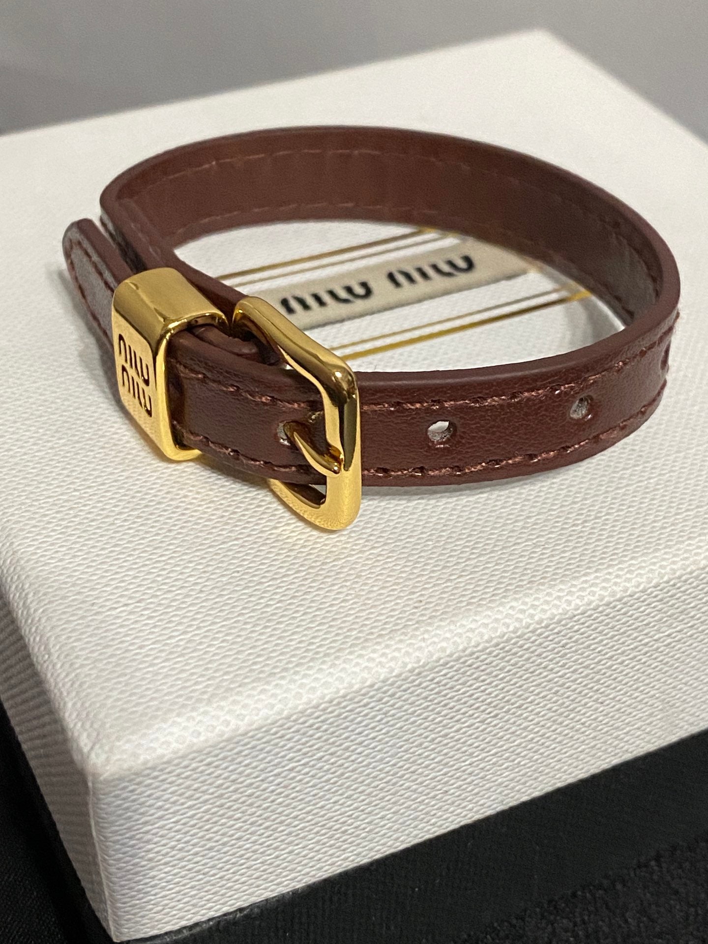 Genuine leather bracelet temperament light luxury letter bracelet