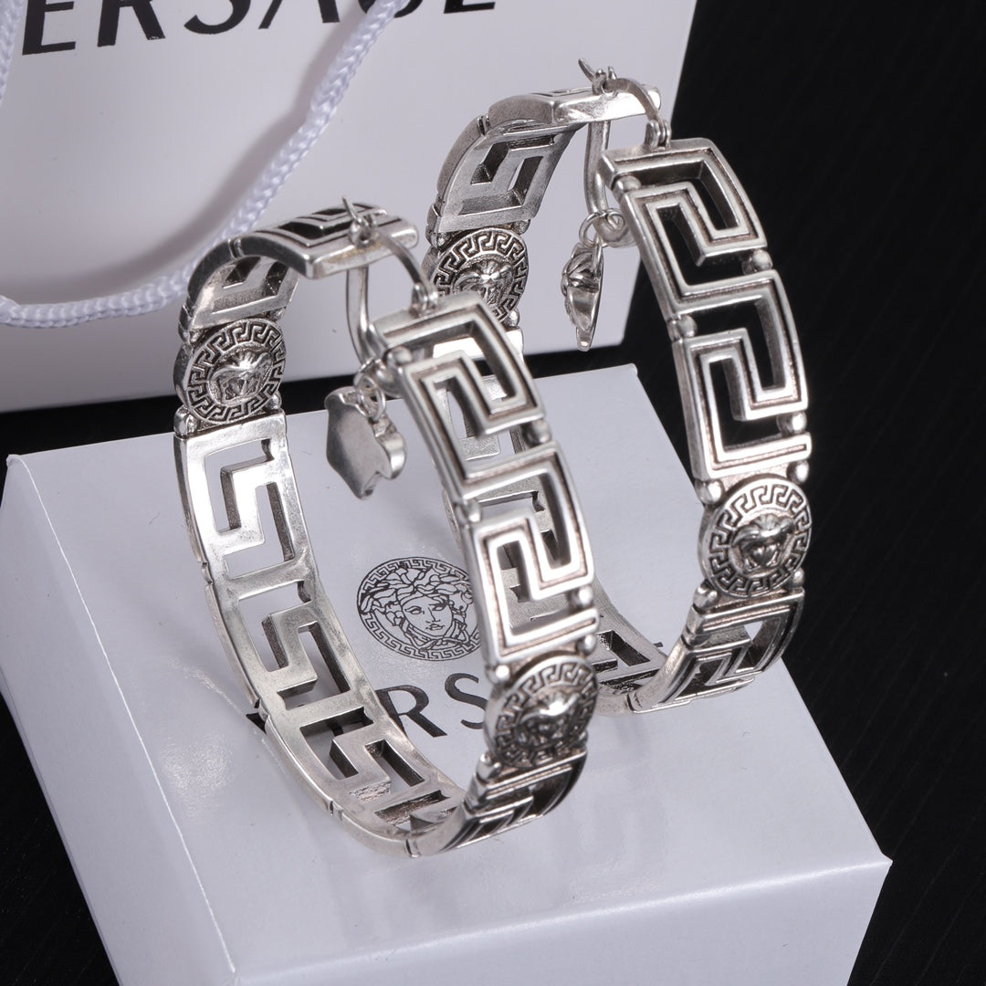 Fashionable Retro Large Hoop Earrings