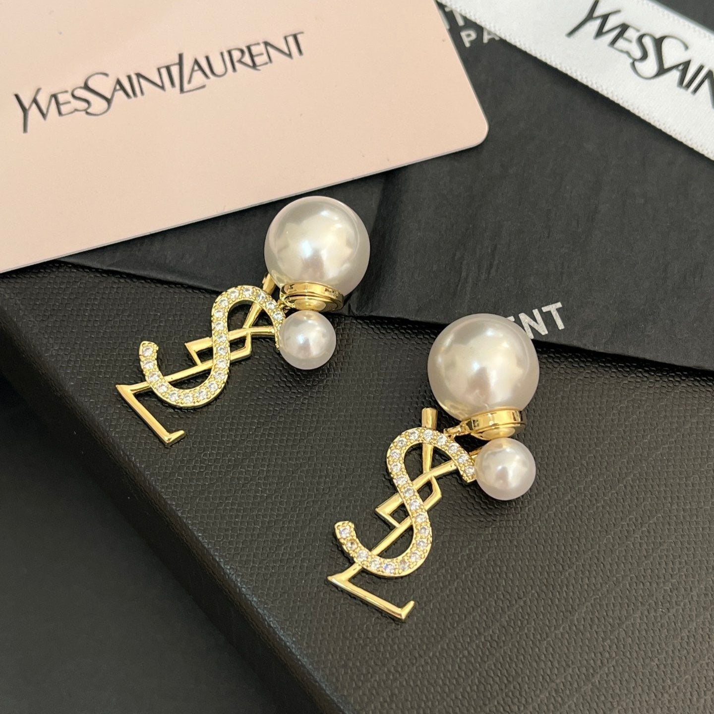 Elegant Metal Pendant Pearl Earrings