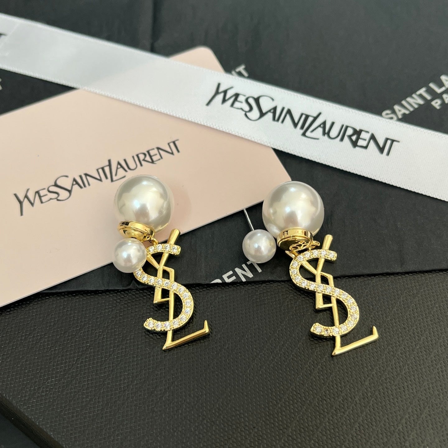 Elegant Metal Pendant Pearl Earrings