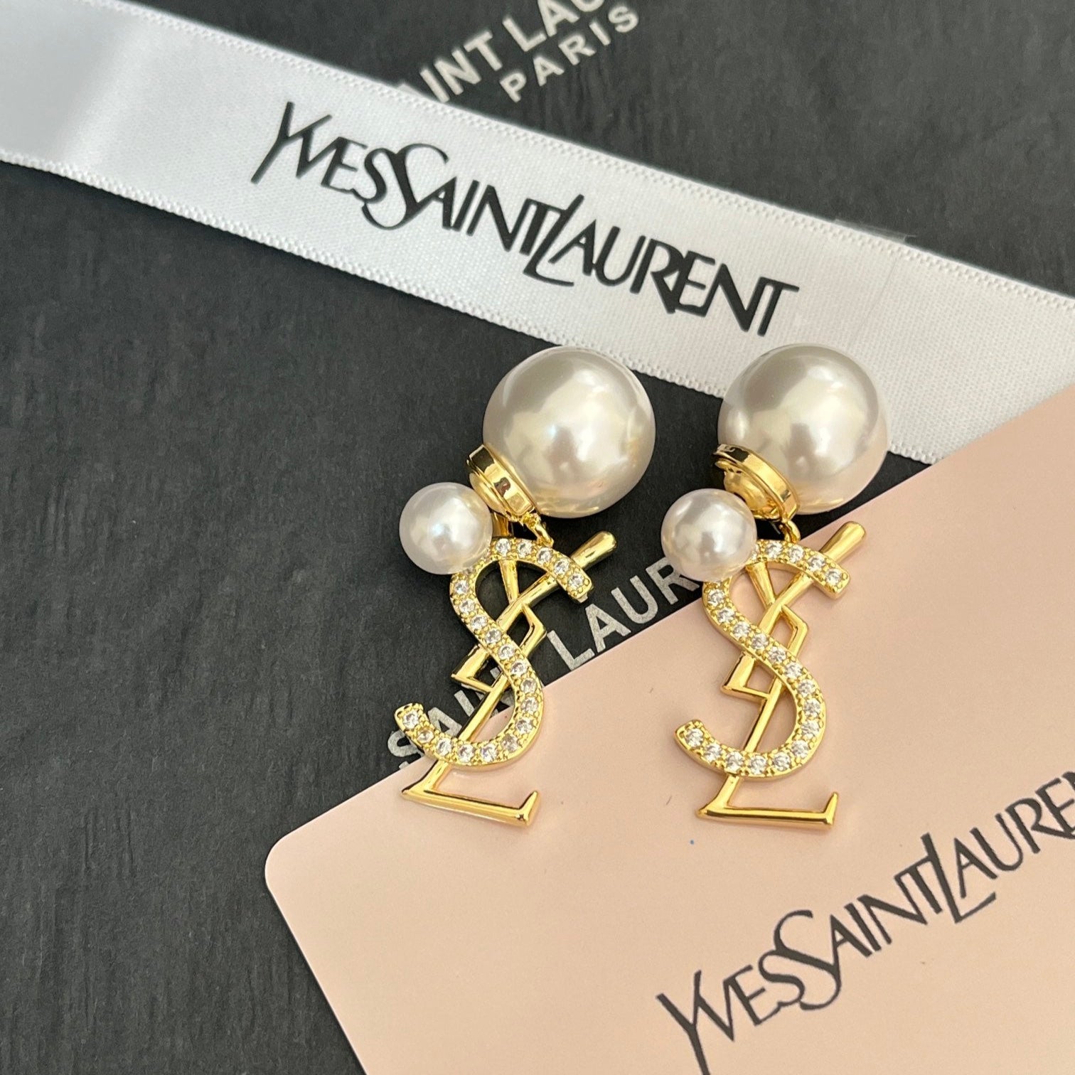 Elegant Metal Pendant Pearl Earrings