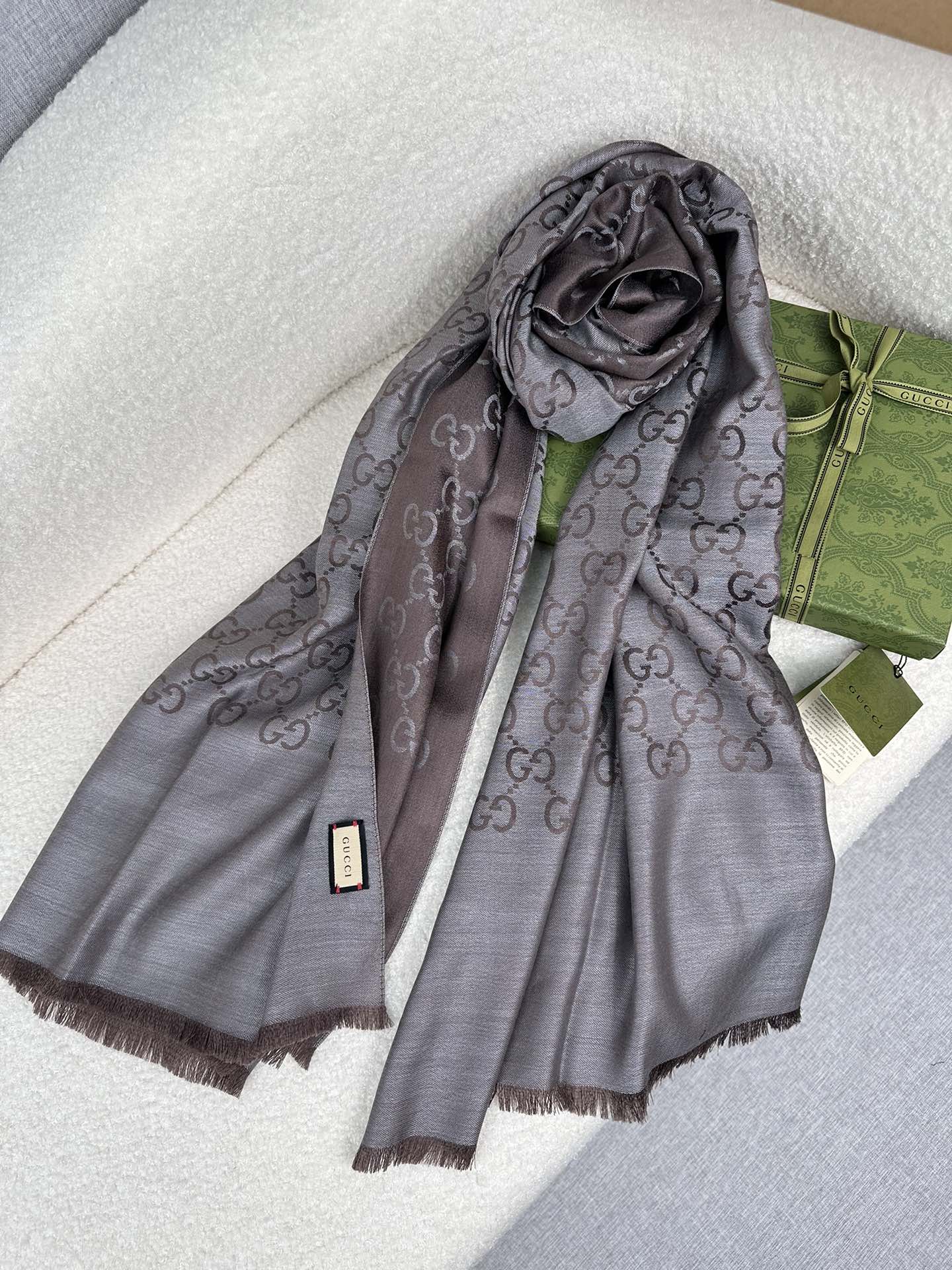 0925 Classic Soft and Comfortable Scarf