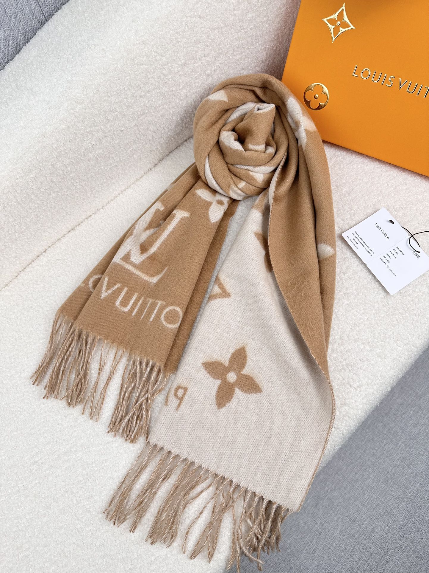 0925 Classic Soft and Comfortable Scarf