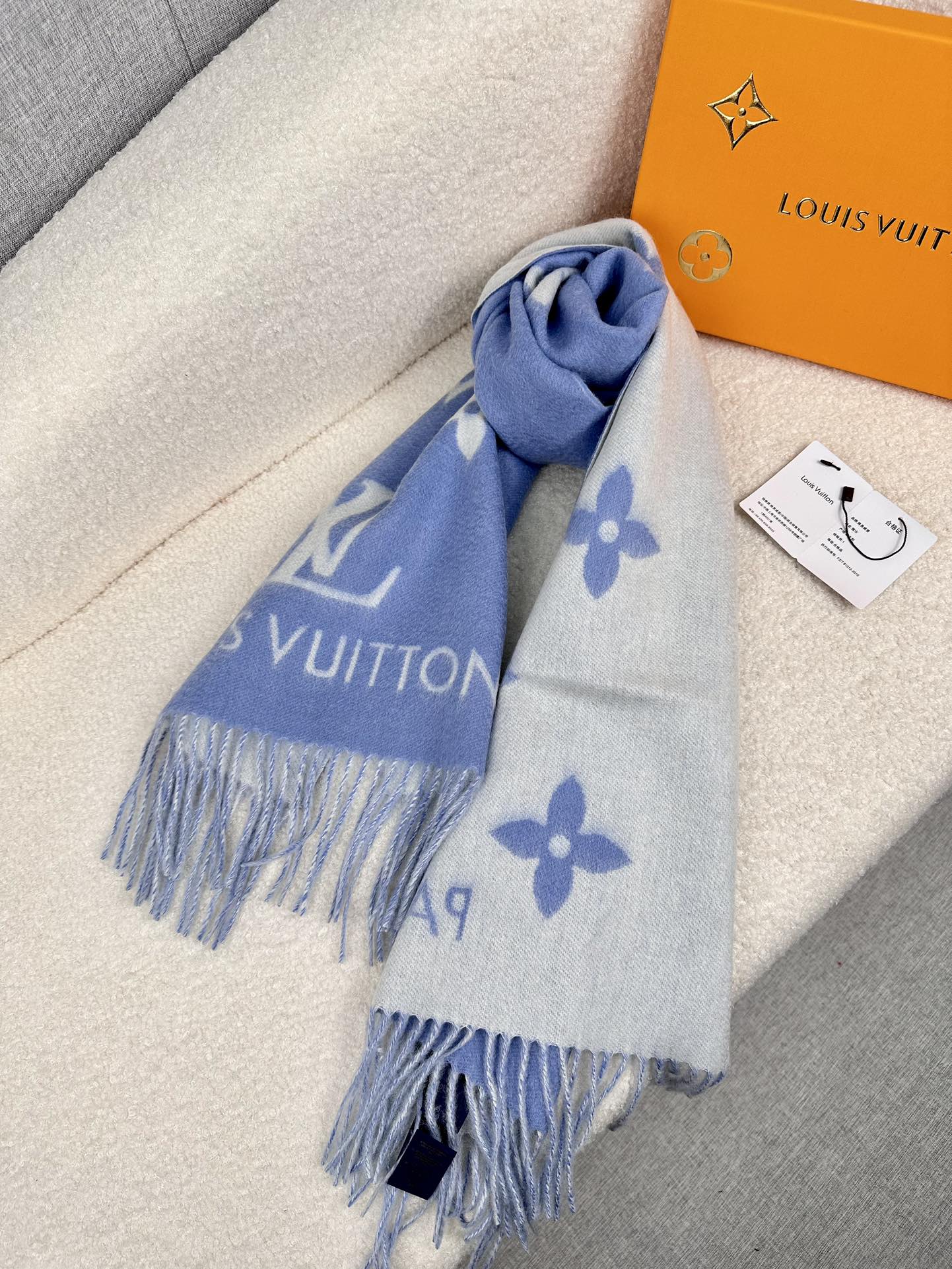 0925 Classic Soft and Comfortable Scarf