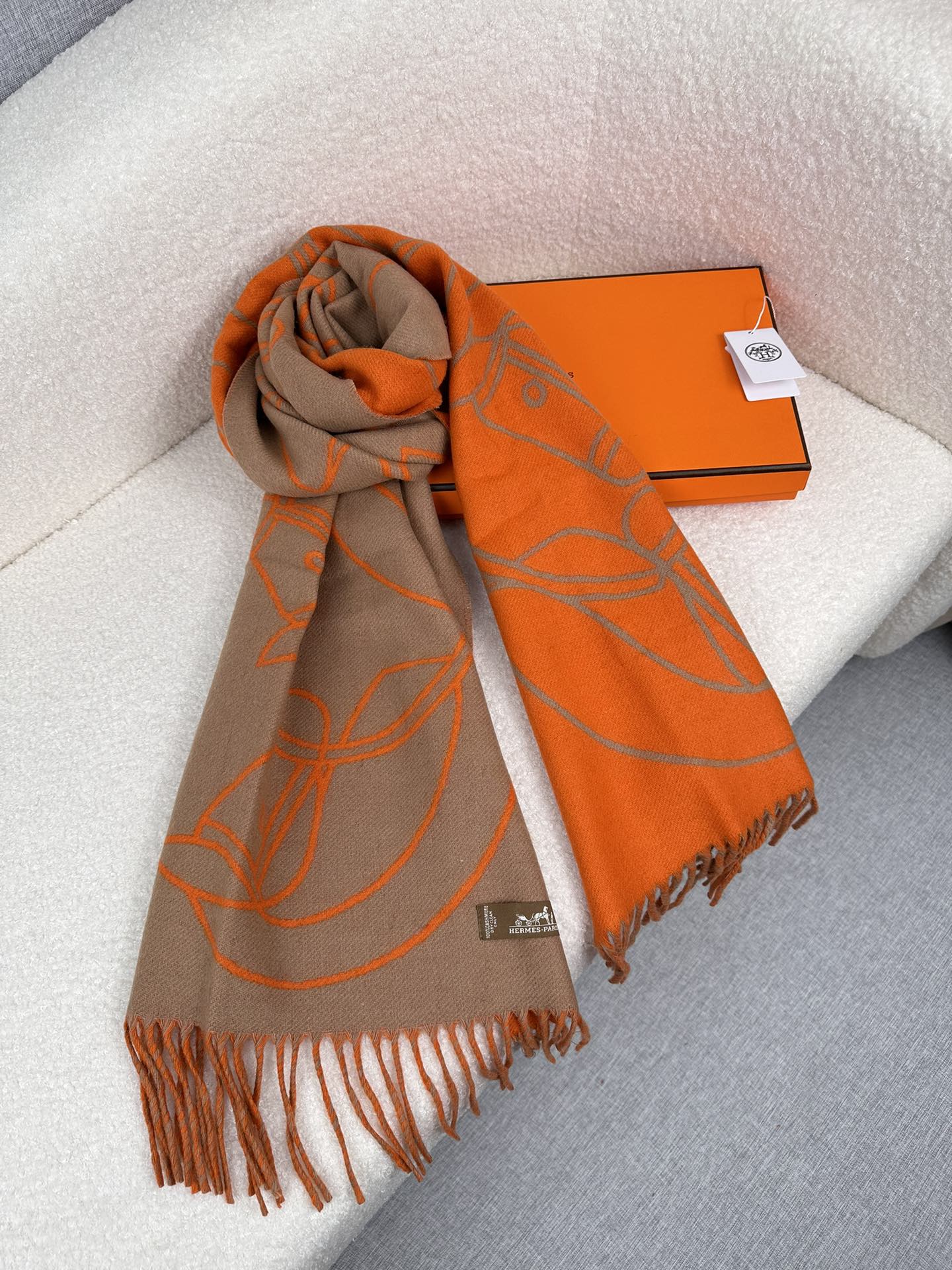 1002 Classic Soft and Comfortable Scarf