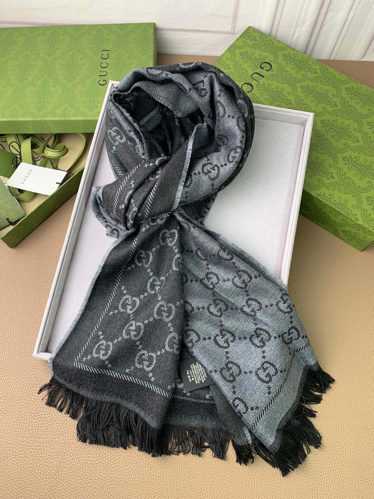 1002 Classic Soft and Comfortable Scarf