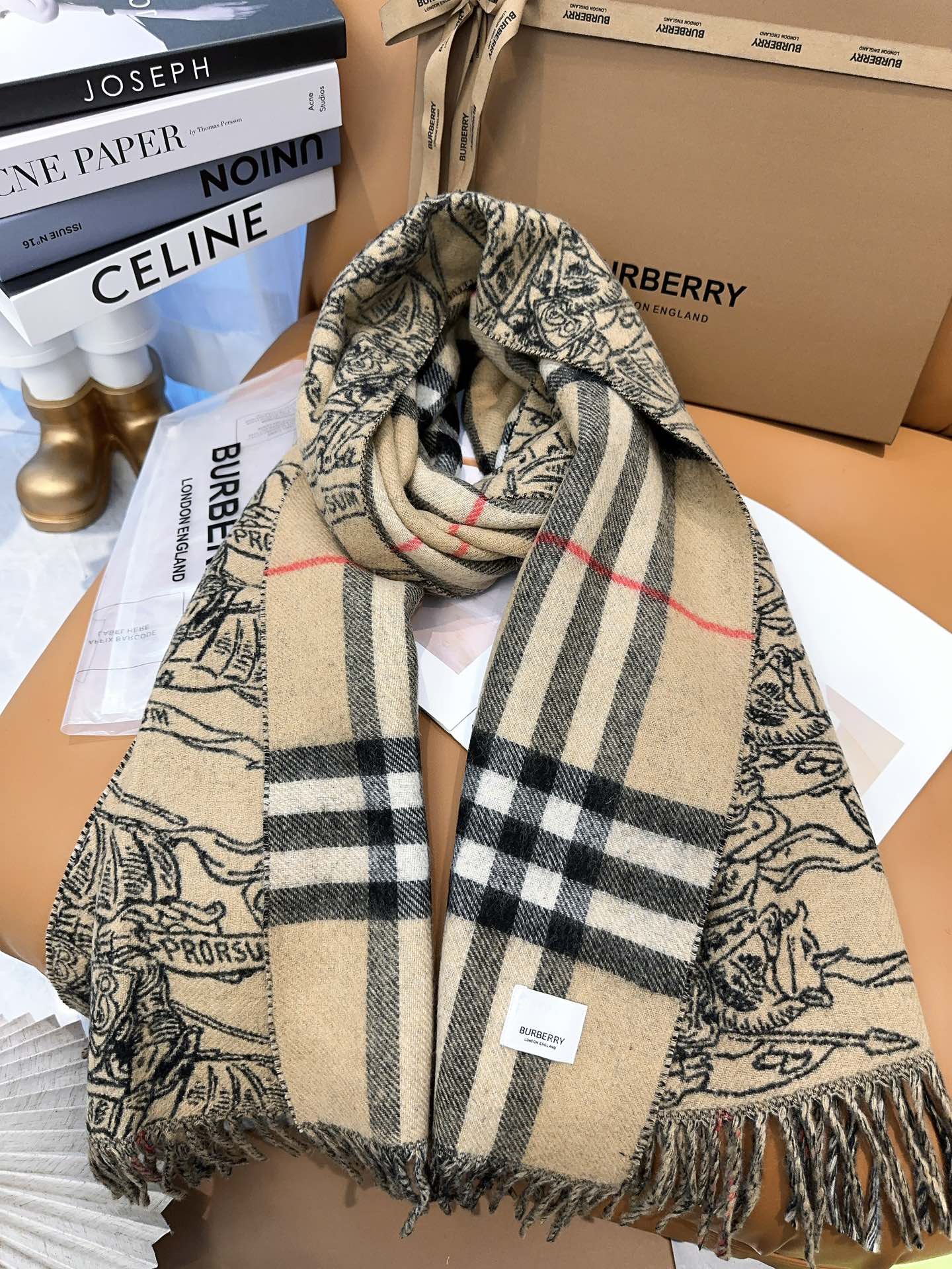 1105 New high quality skin friendly comfort scarf